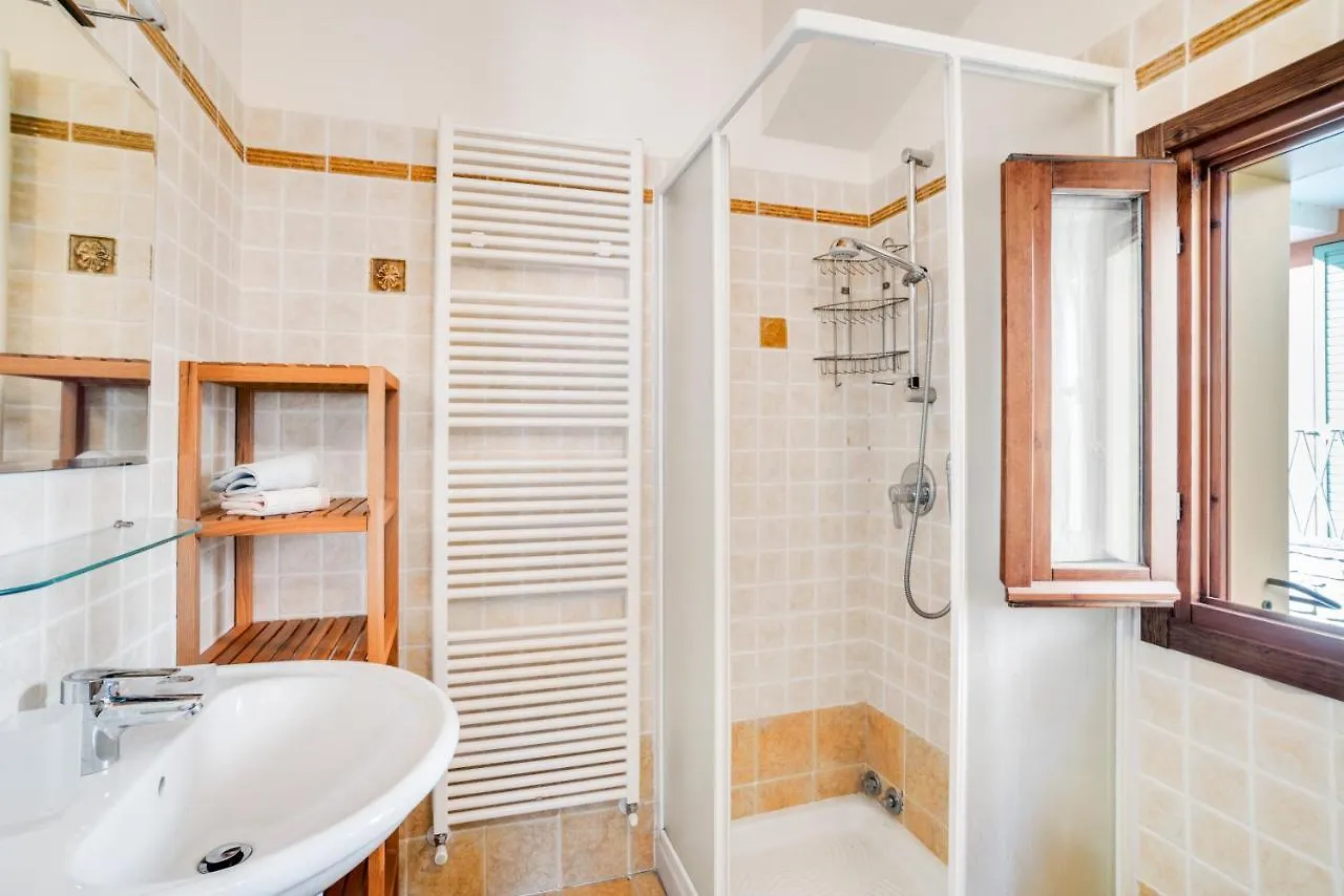 Design Apartment With Lake View! Carate Urio