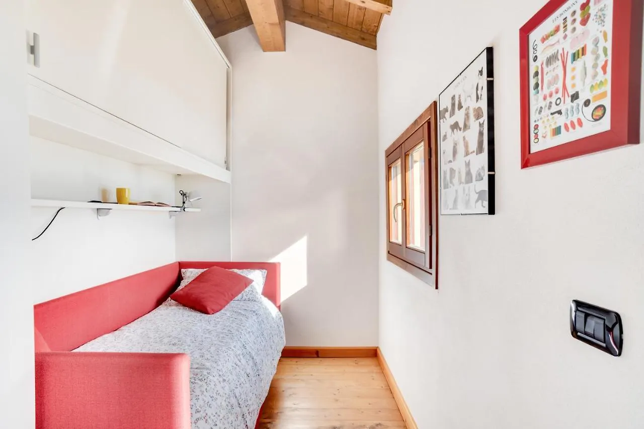 Design Apartment With Lake View! Carate Urio Italy